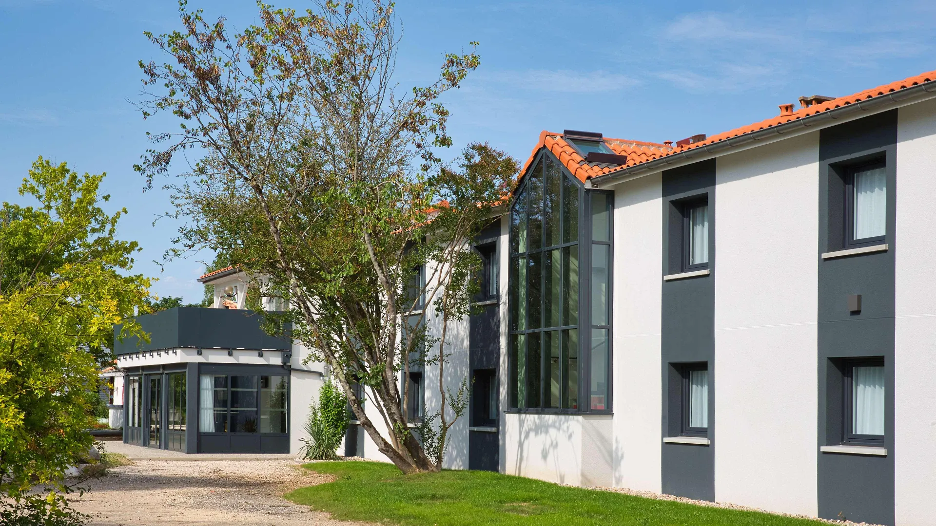 Sure Hotel By Best Western Les Portes De Montauban