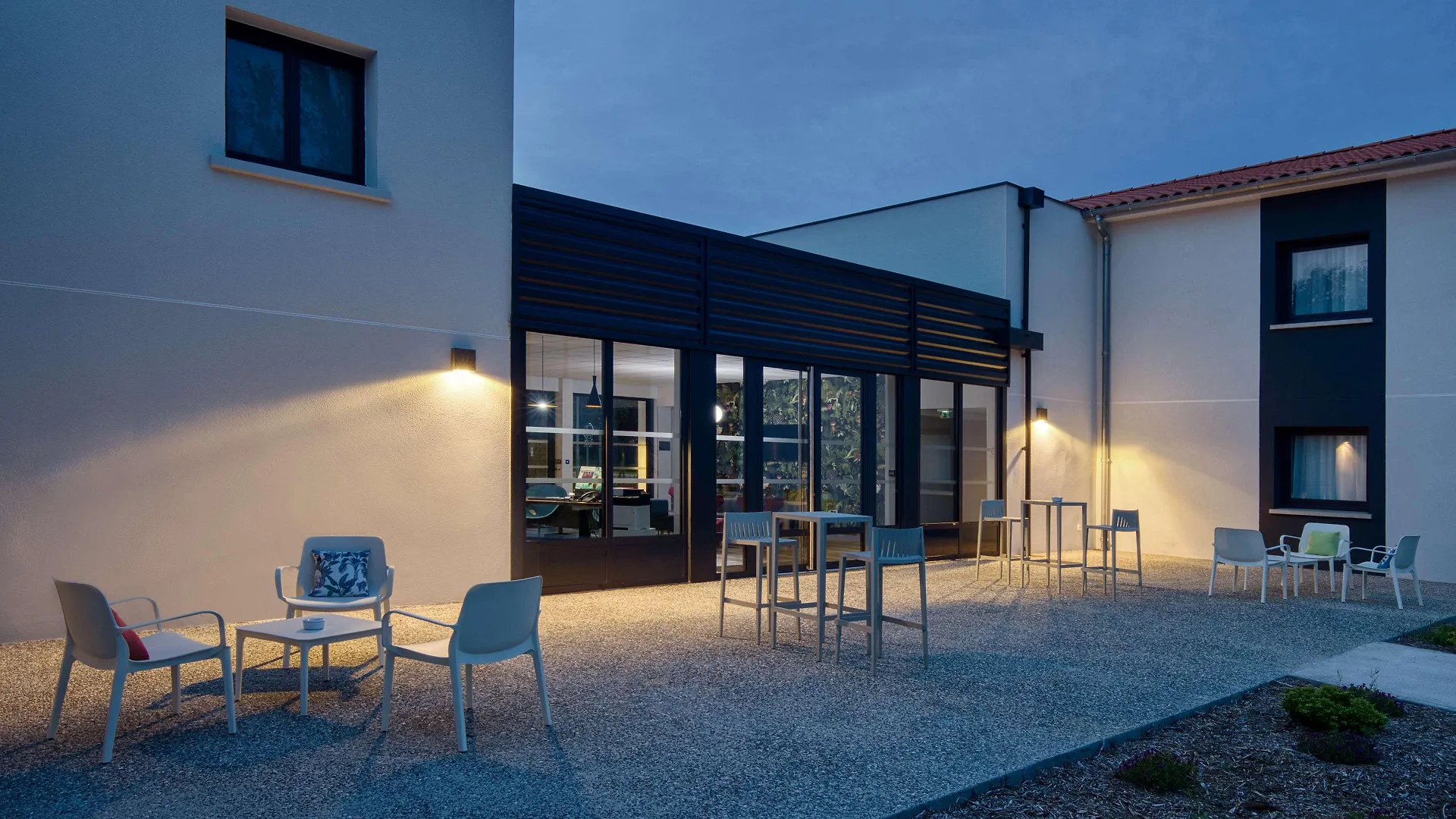 Sure Hotel By Best Western Les Portes De Montauban